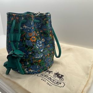 💚Green and Blue small floral Coach drawstring bag.